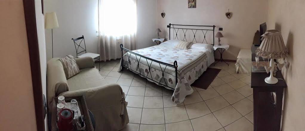 Casa Chiara Bed and breakfast 2*
